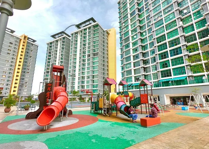 Rumakita #1 - Vista Alam, Sleeps 6 Near Avisena Hospital