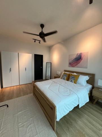Pangsapuri Rumakita #1 - Vista Alam, Sleeps 6 Near Avisena Hospital Shah Alam
